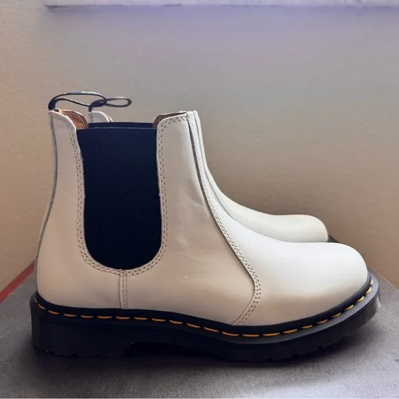 Dr. Martens | Shoes | Dr Martens White And Black Combat  display picture 2